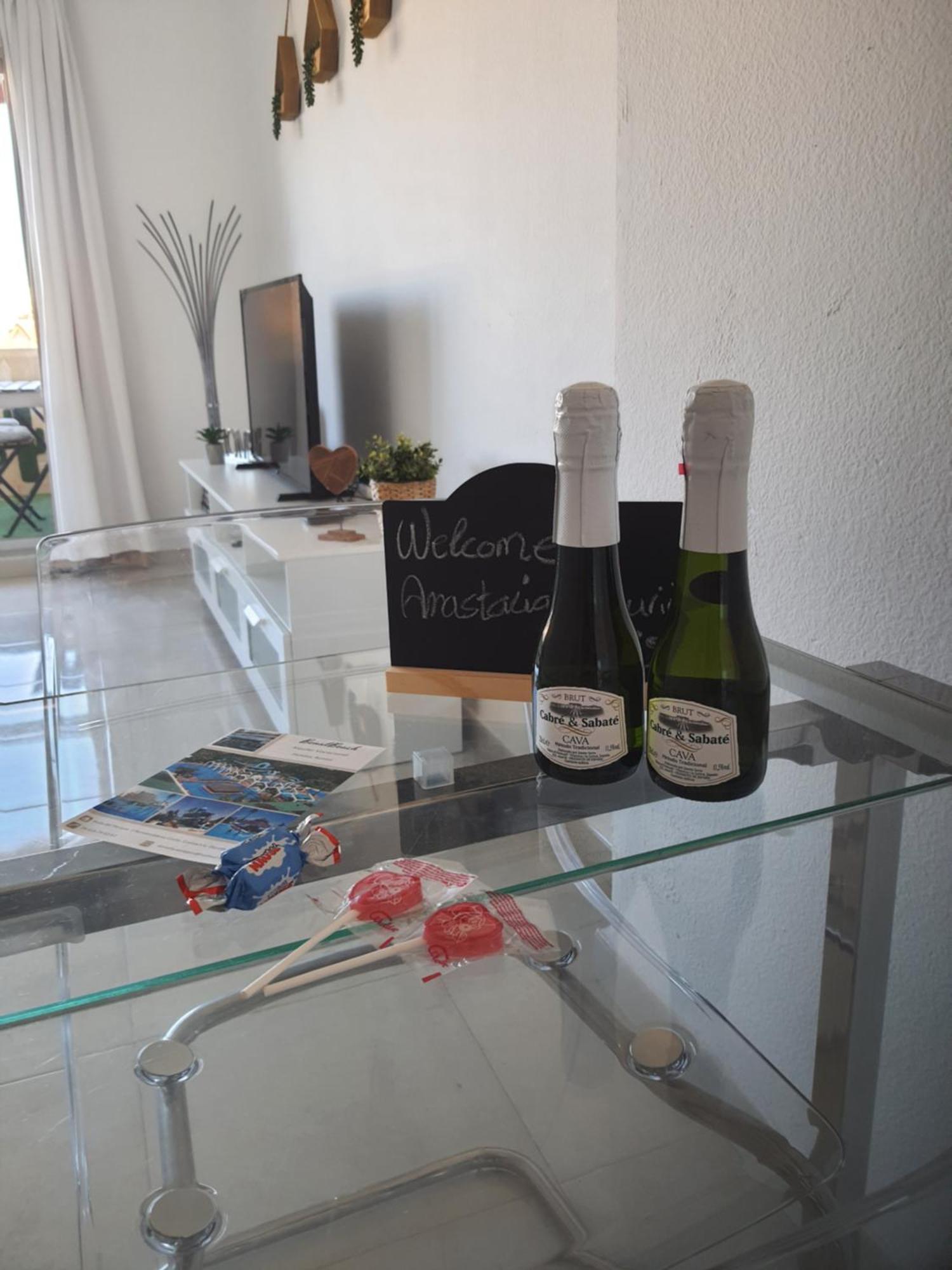 Appartment Totally Upgraded At Benal Beach Benalmádena Exterior photo
