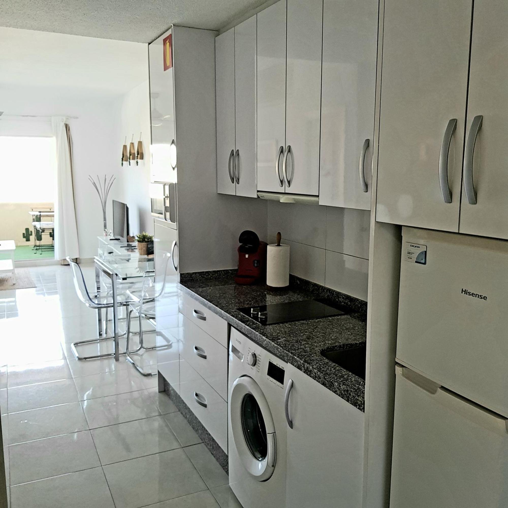 Appartment Totally Upgraded At Benal Beach Benalmádena Exterior photo
